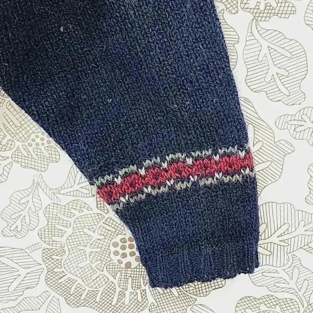 Woolrich Wool Aztec V neck Pullover Men's XL Sweater Navy Blue 9205 - Picture 4 of 8